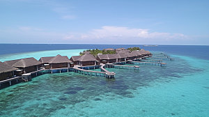 马尔代夫水屋度假摄影图