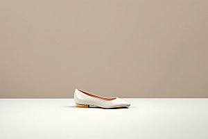 浅色平底鞋单鞋女式皮鞋摄影图
