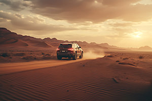 沙漠汽车穿越西北摄影图