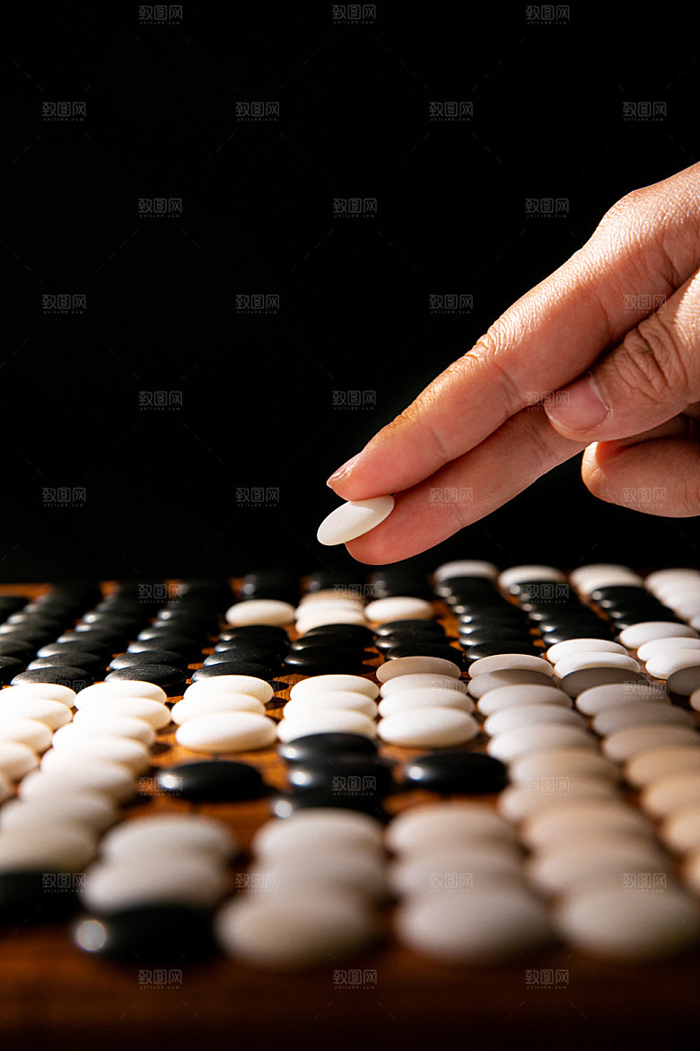 围棋五子棋对弈摄影图