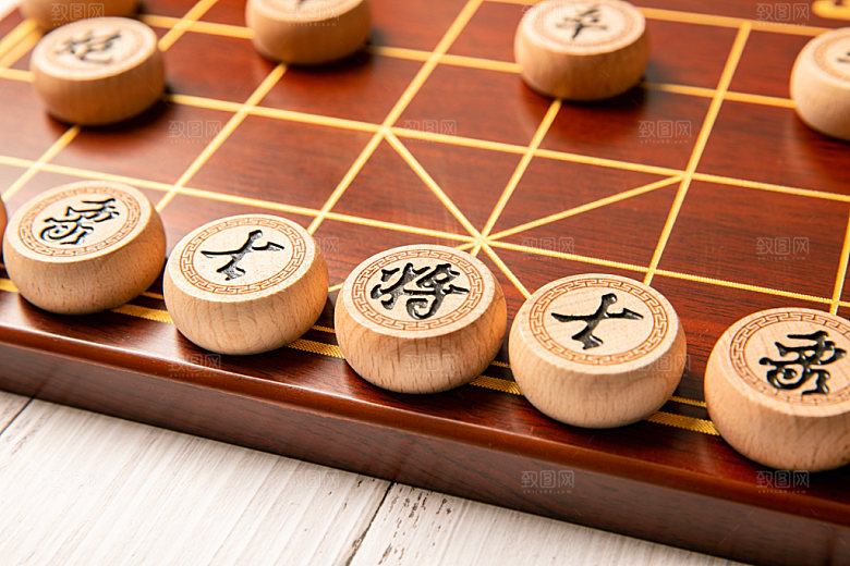象棋对弈棋牌摄影图