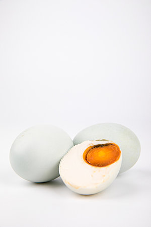 咸鸭蛋食材高清摄影图