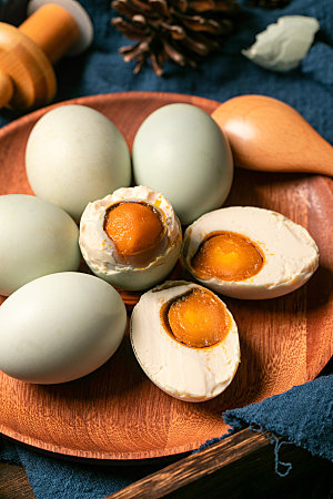 咸鸭蛋食材高清摄影图