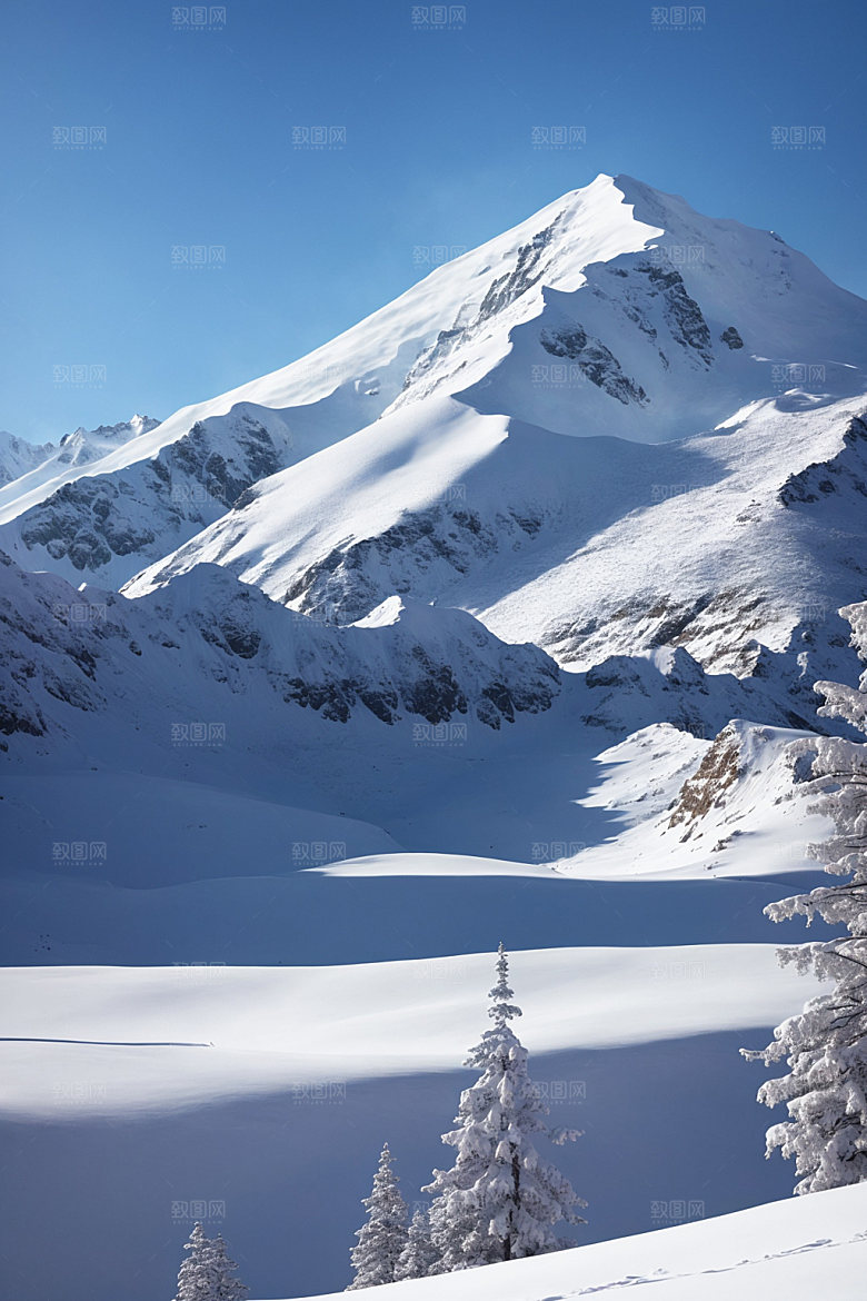 雪山雪峰风景摄影图