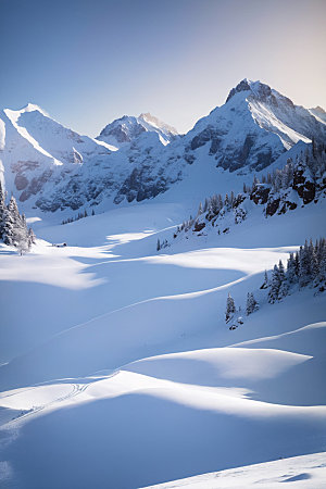 雪山自然顶峰摄影图