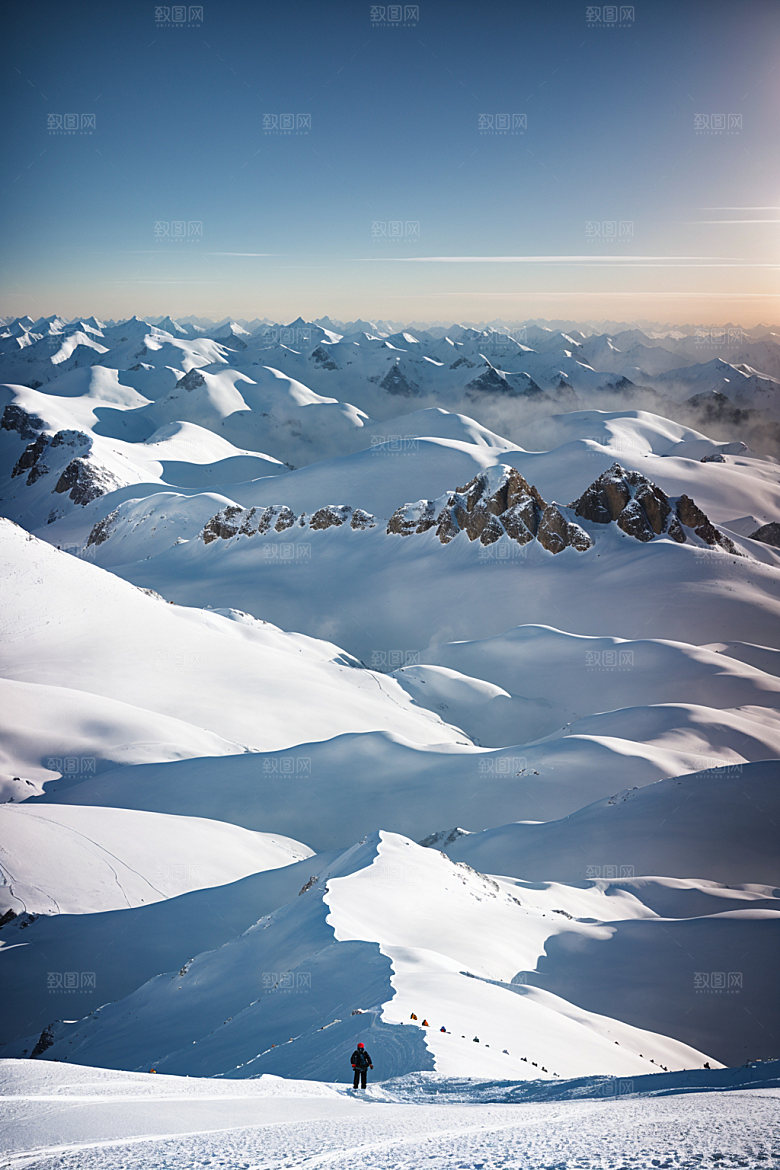 雪山高海拔顶峰摄影图