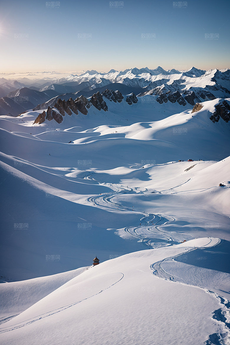 雪山高山顶峰摄影图