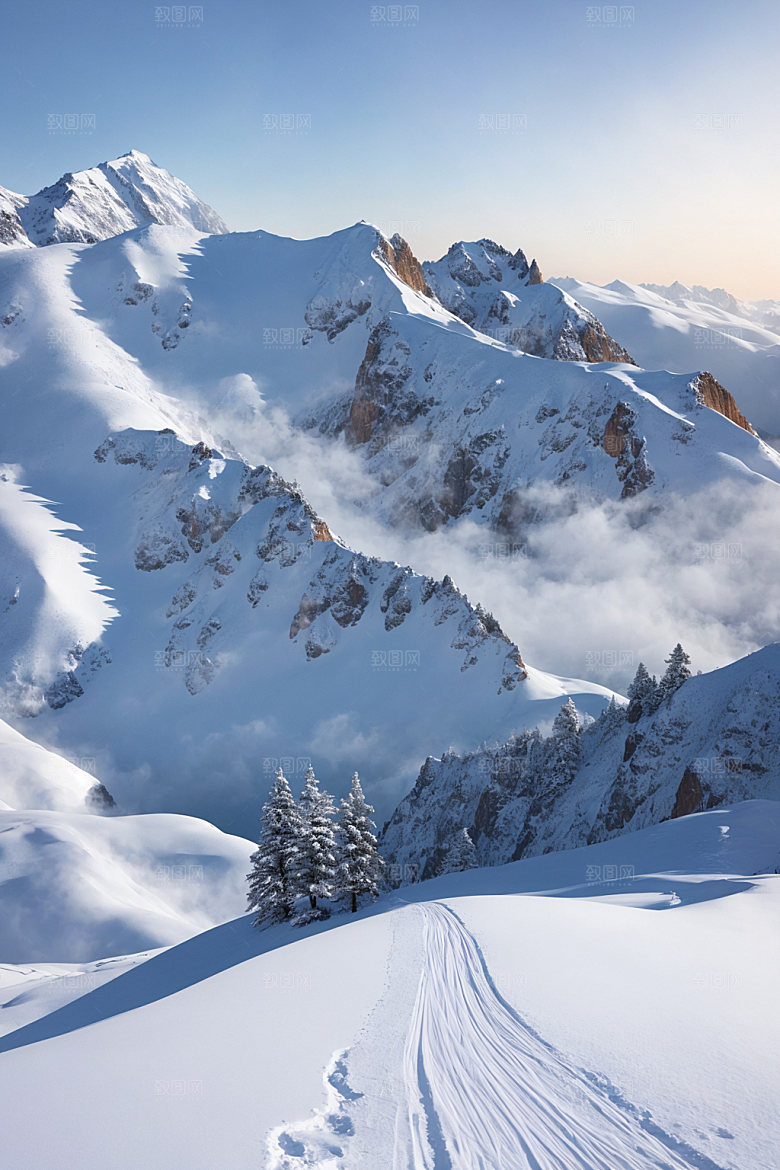 雪山自然顶峰摄影图