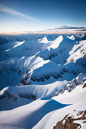 雪山顶峰雪峰摄影图