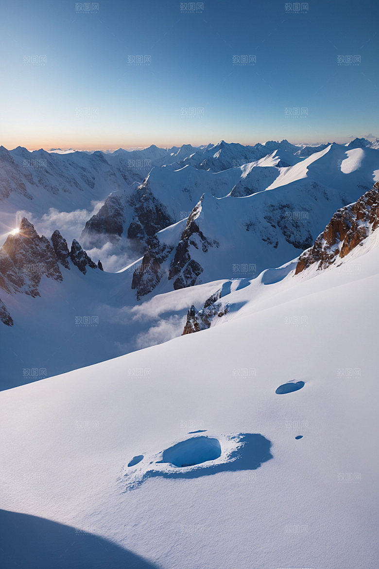 雪山顶峰高清摄影图