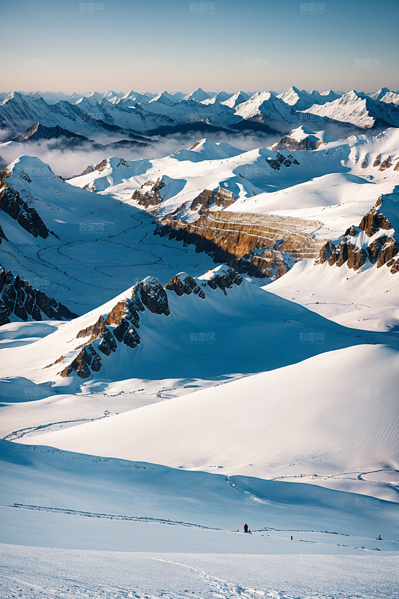 雪山雪峰风光摄影图