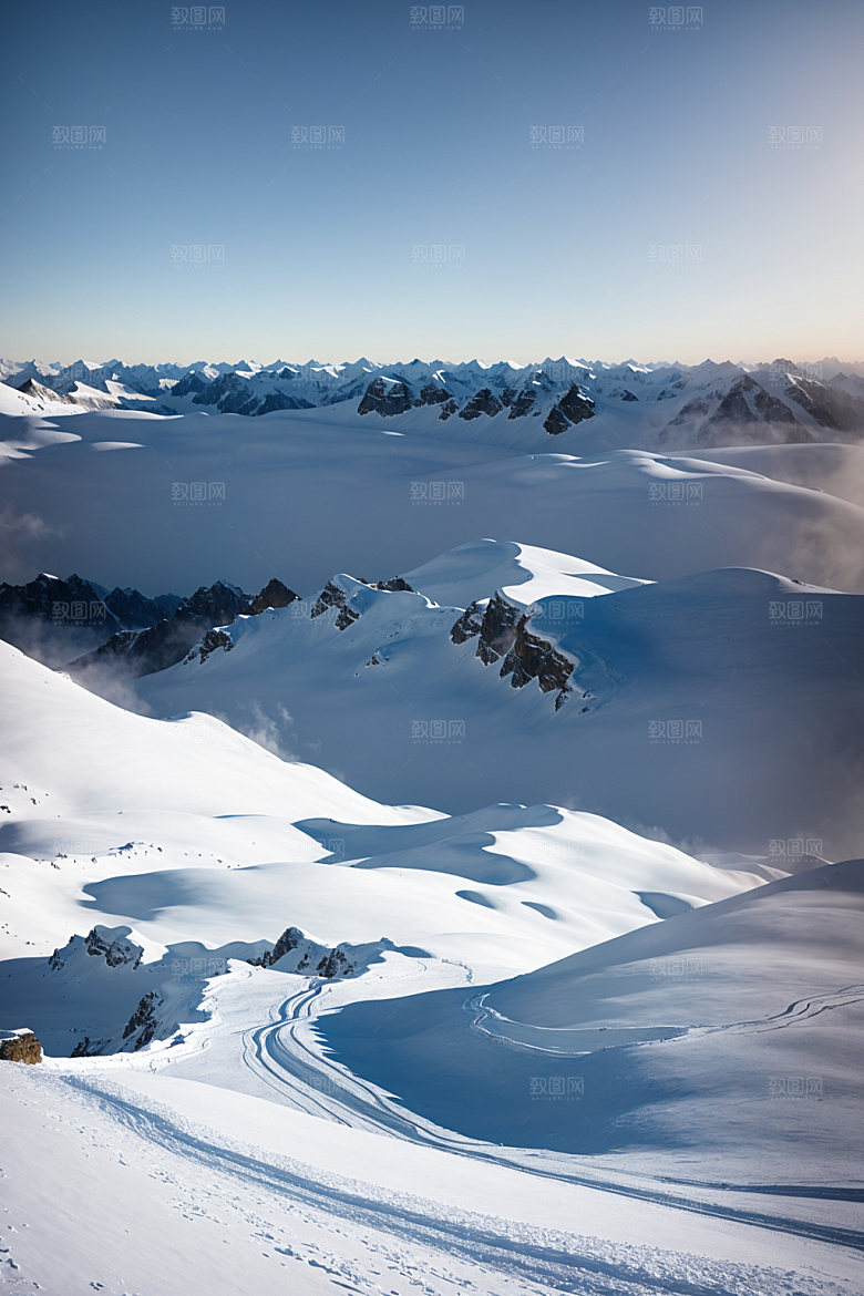 雪山高清雪峰摄影图
