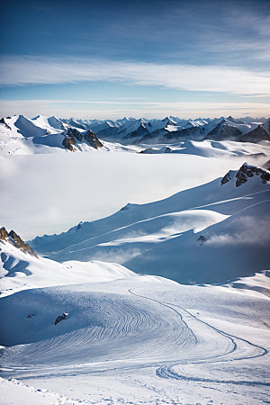雪山顶峰雪峰摄影图