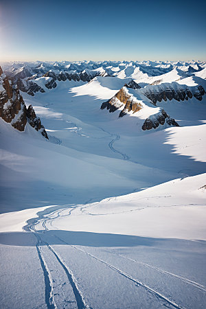 雪山自然顶峰摄影图